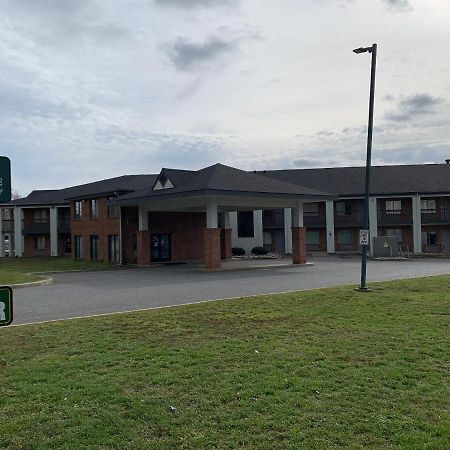 Hometowne Studios By Red Roof Egg Harbor-Atlantic City Airport Egg Harbor Township Eksteriør bilde