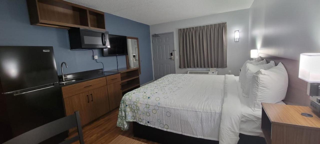 Hometowne Studios By Red Roof Egg Harbor-Atlantic City Airport Egg Harbor Township Eksteriør bilde