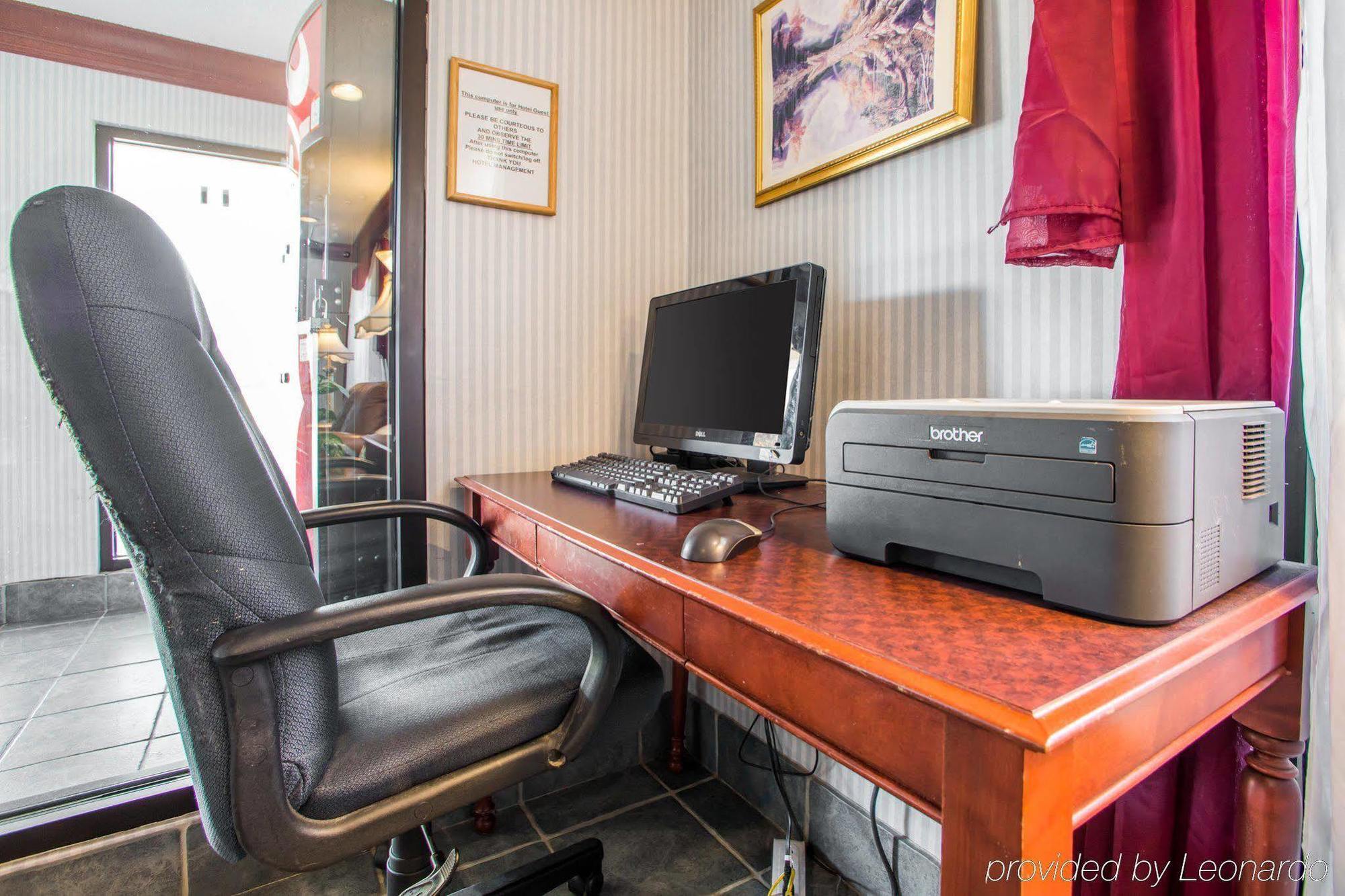 Hometowne Studios By Red Roof Egg Harbor-Atlantic City Airport Egg Harbor Township Eksteriør bilde